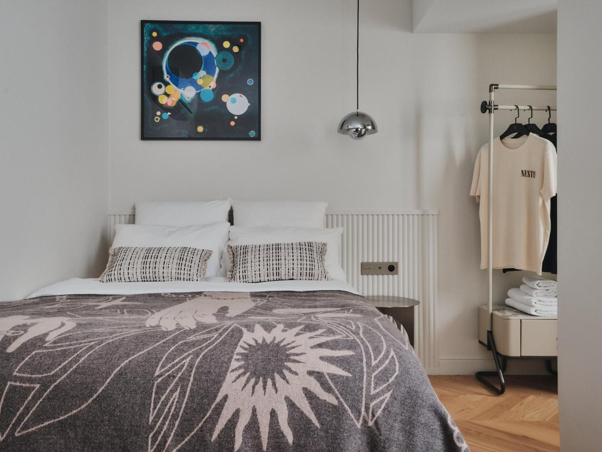 Studio Deluxe - Silver 401