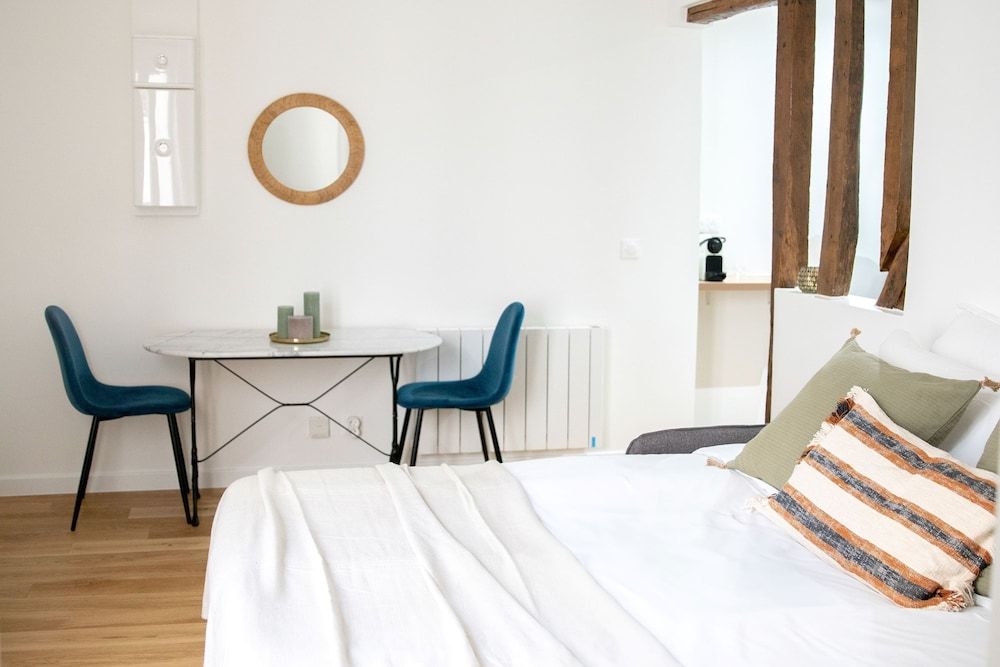 City Apartment, 1 Bedroom, Non Smoking, Courtyard View