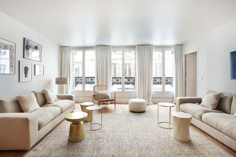 Luxurious and new Apartment in the Center of Paris