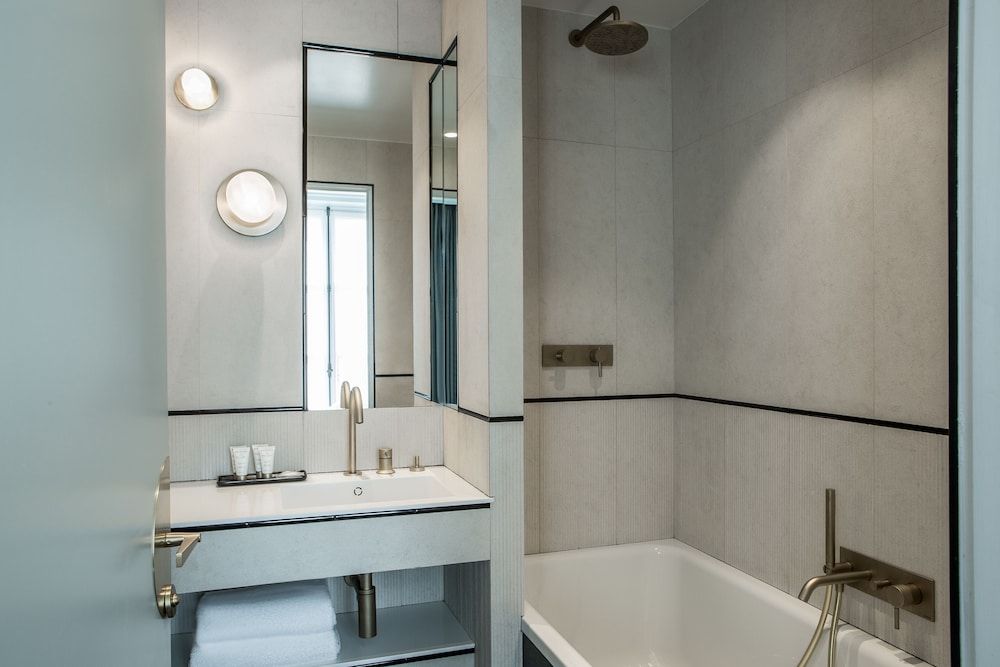 Maison Armance Executive Double Room 5