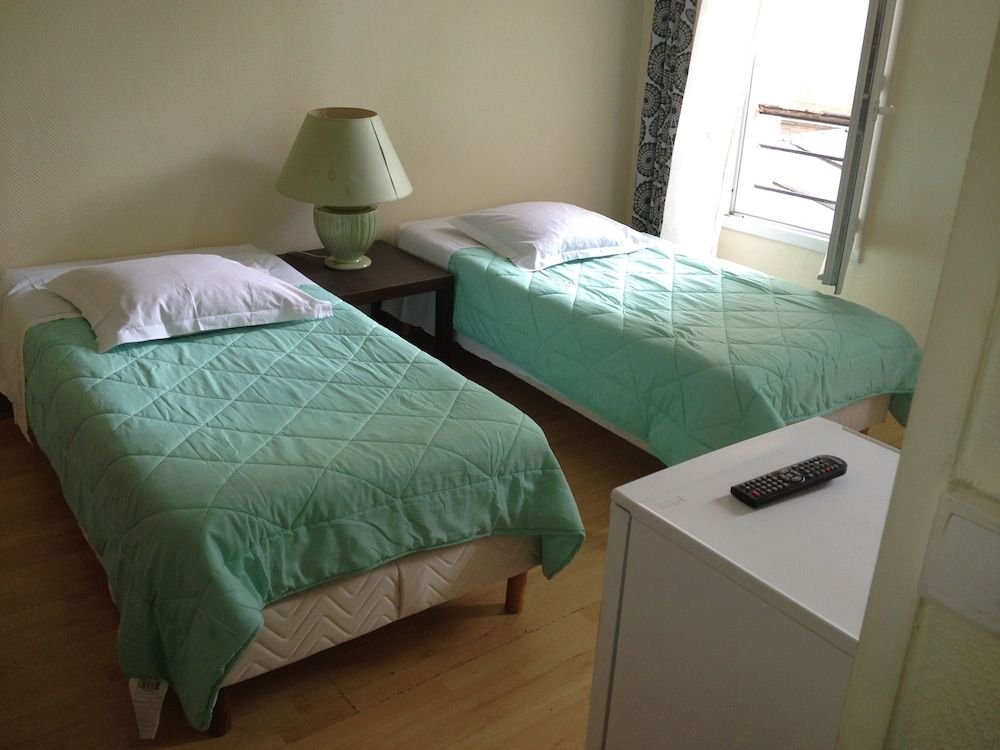 Twin Room, Shared Bathroom