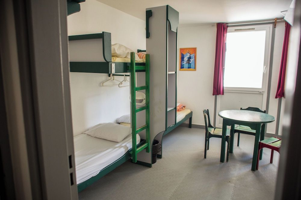 Shared Dormitory, Women only, Shared Bathroom (Bed in 3)
