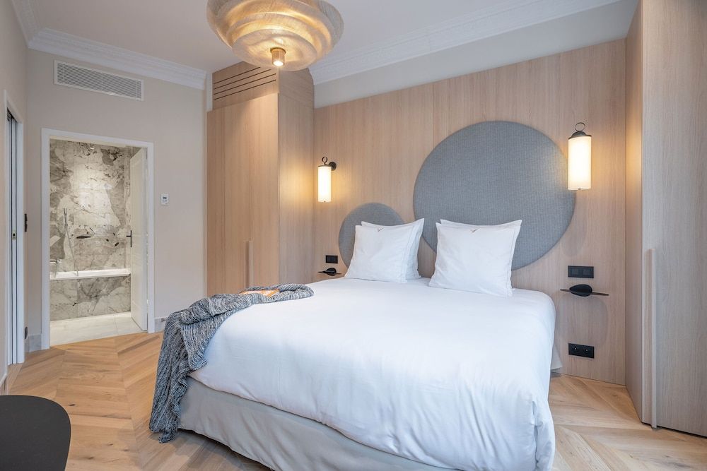 1 Bedroom Apartment with street view- 40m²