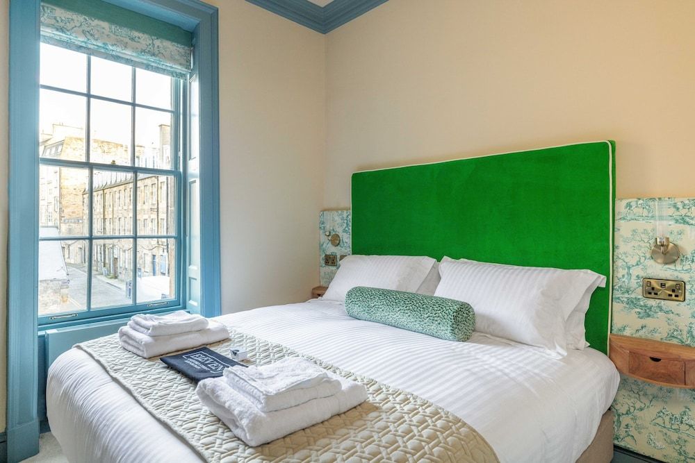 Eleven Stafford Street Townhouse St Mary's