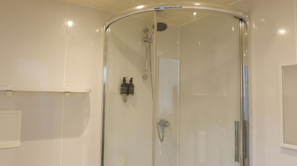 4 Friends House Deluxe Double Room 4