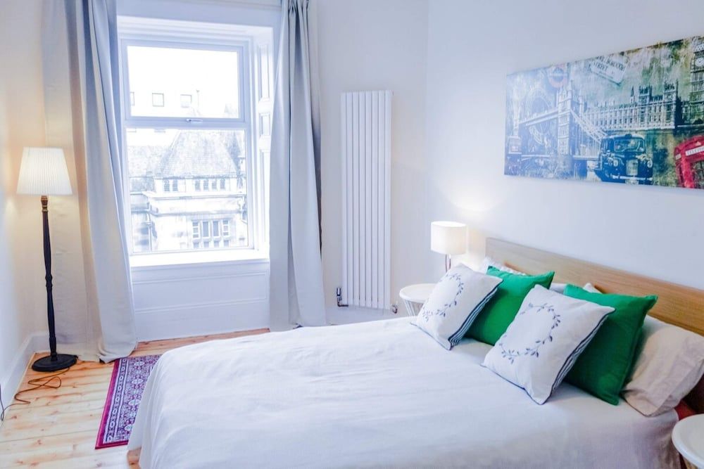 Apartment (2 Bedrooms)