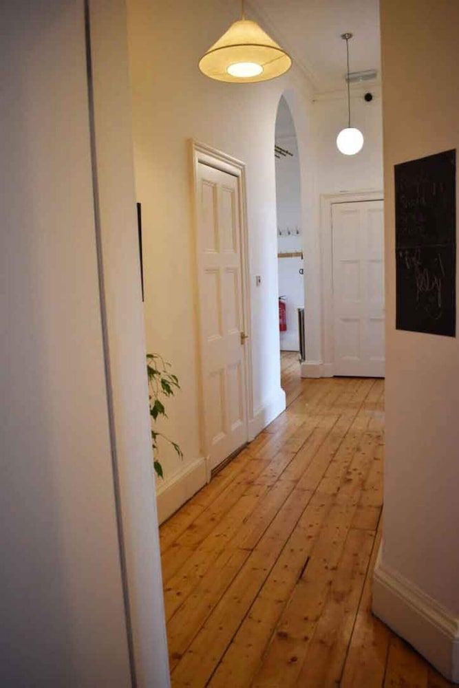 Apartment (5 Bedrooms)