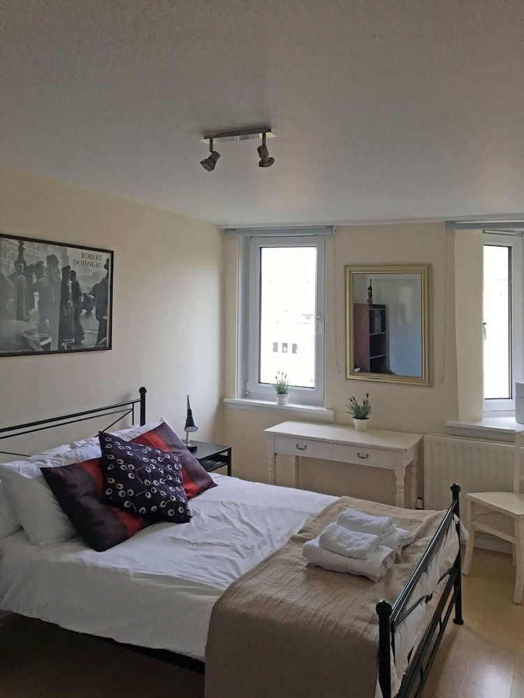 Apartment (2 Bedrooms)