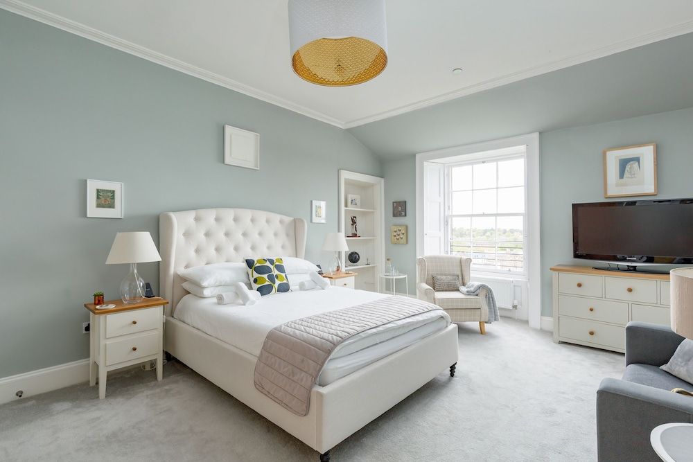 Crescent House Heriot Suite 2