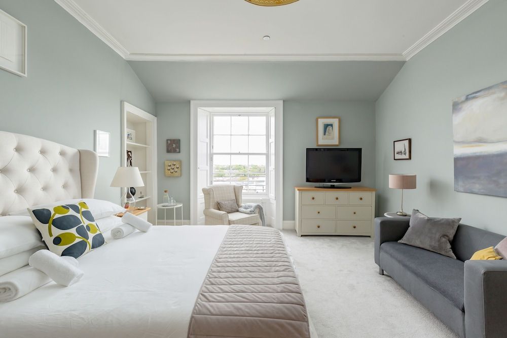 Crescent House Heriot Suite