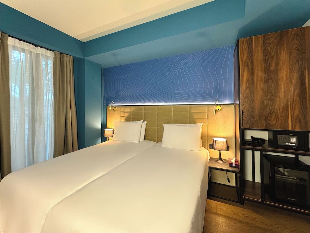 Tbilisi Edition - Design Hotel Standard Twin Room, City View 2
