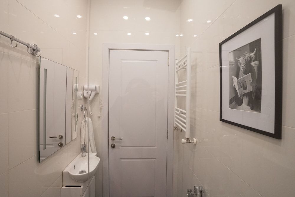 Sulitzer Residence Standard Double Room, 1 King Bed 4