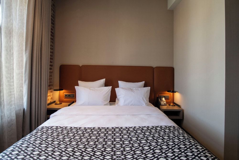 Qarvasla Economy Room 3