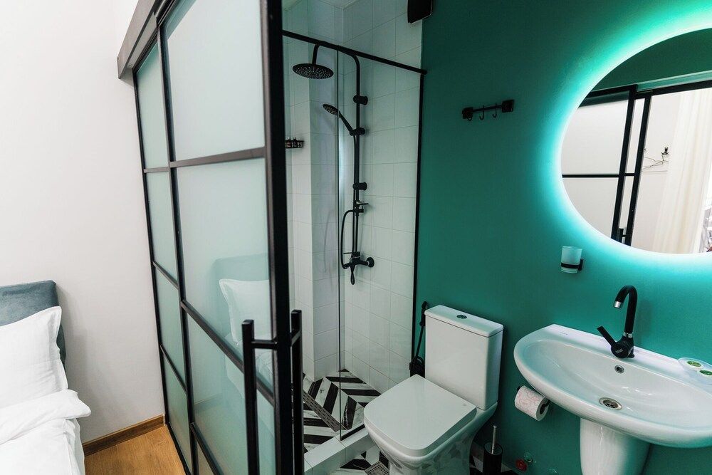 Trinity Hotel Economy Double Room, City View 5