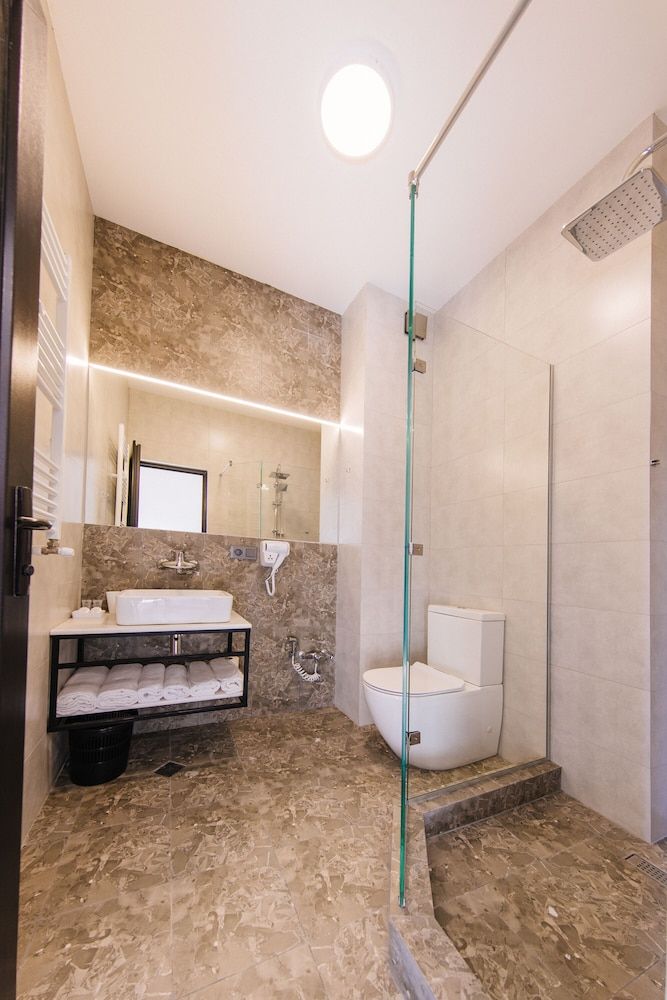 Doors Hotel Business Double Room 4