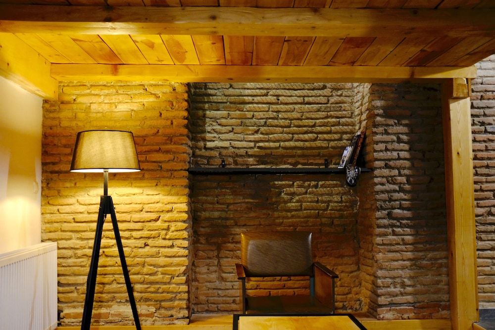 H&B apartments Atoneli