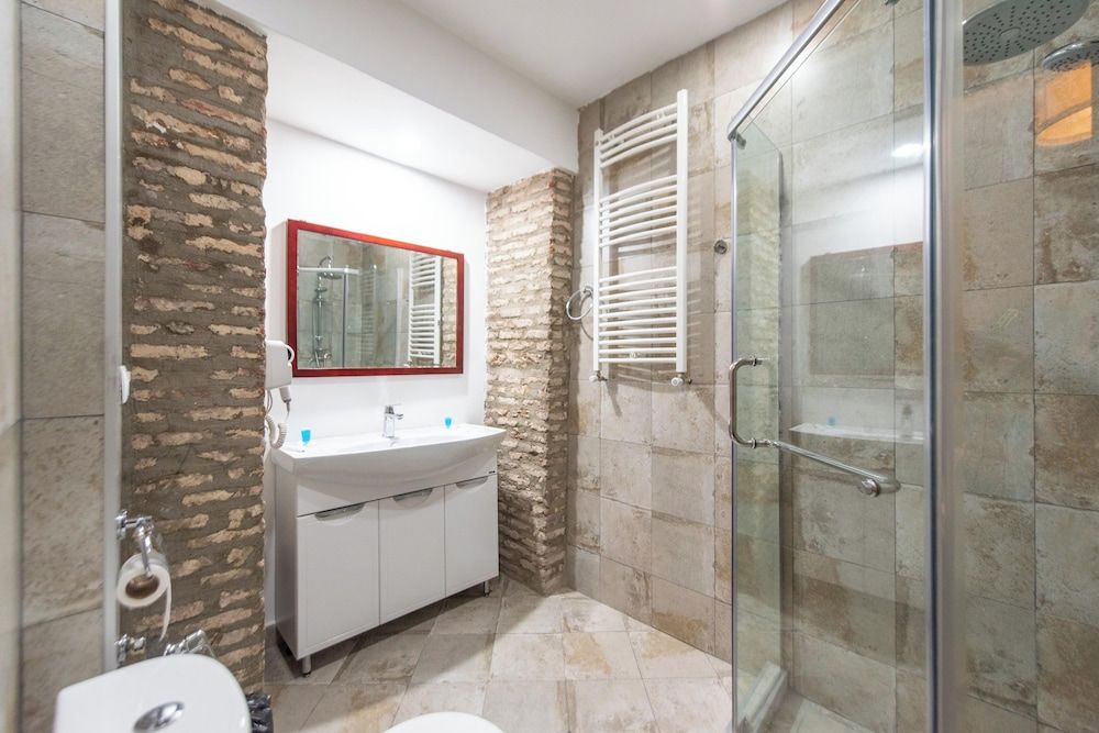 Kraveli Hotel Comfort Double Room, City View 21