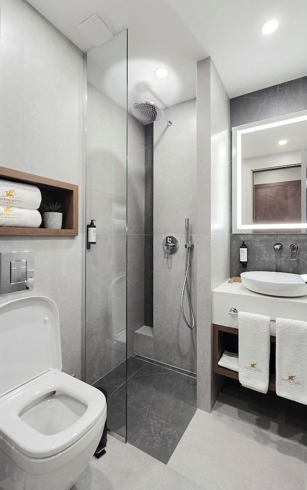 Griffin Hotel Economy Double Room 4