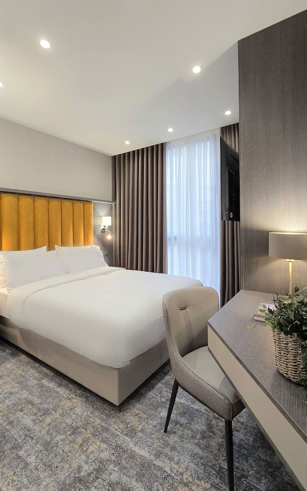 Griffin Hotel Economy Double Room 3