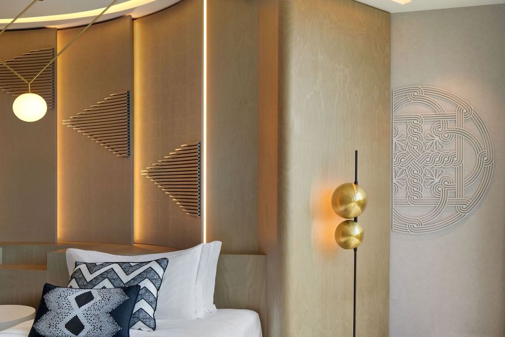 Paragraph Freedom Square, A Luxury Collection Hotel, Tbilisi Deluxe Room, 1 King Bed, Non Smoking 4