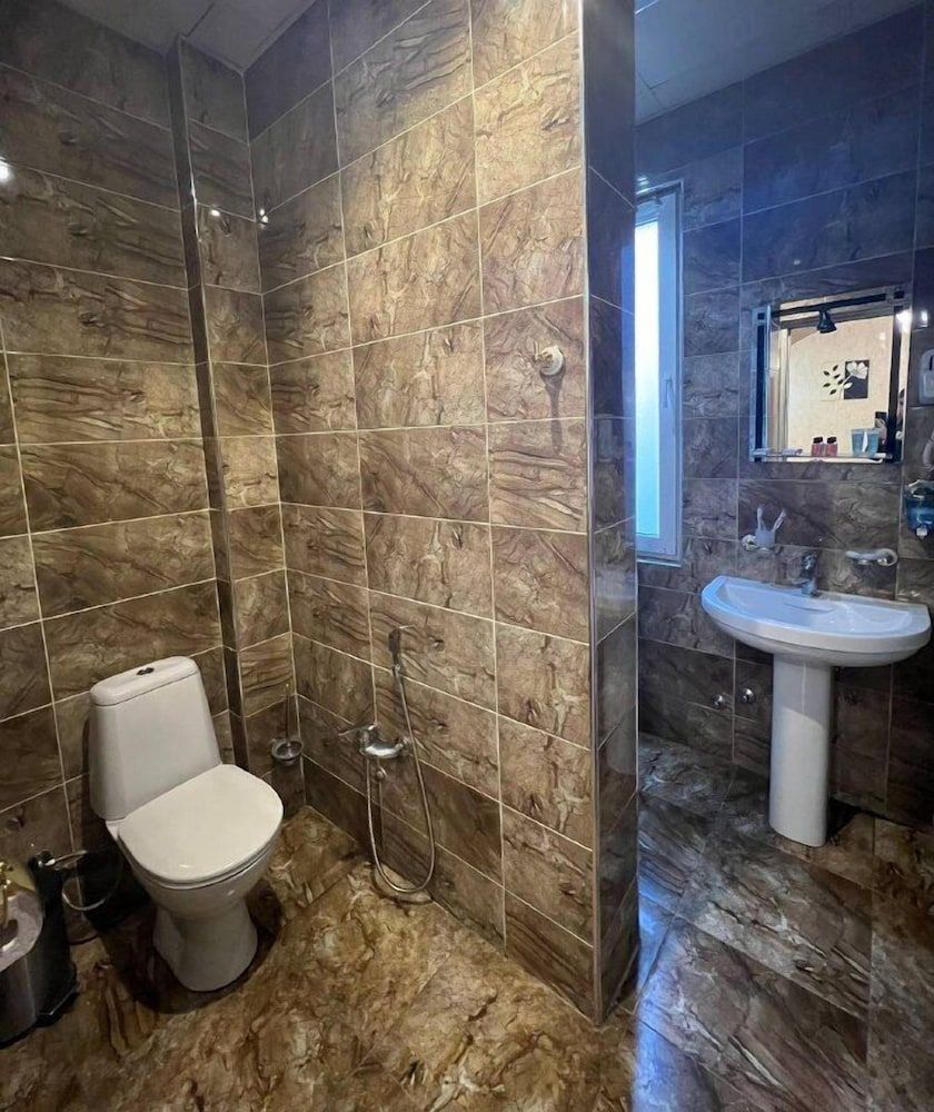 SANAPIRO Deluxe Room 5