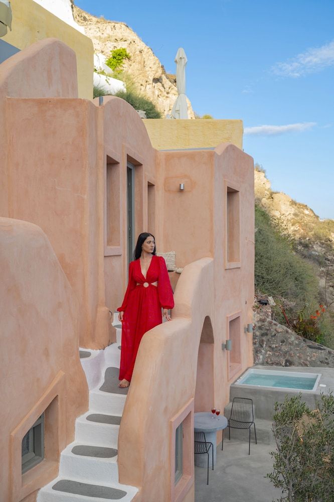 Oia Waves by SV