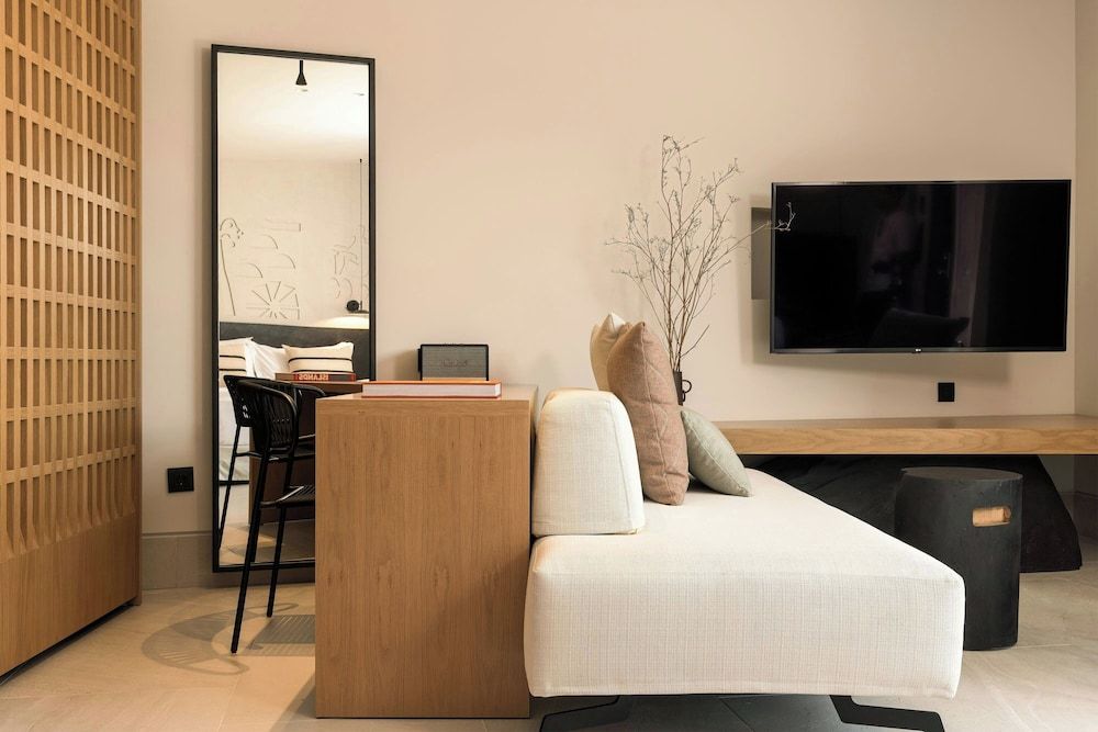 Domes Novos Santorini, Autograph Collection Euphoria Bungalow with Zen Pool 6