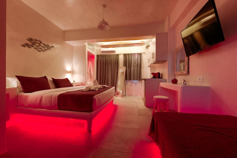 Romantic Apartment, 1 King Bed, Non Smoking, Ocean View