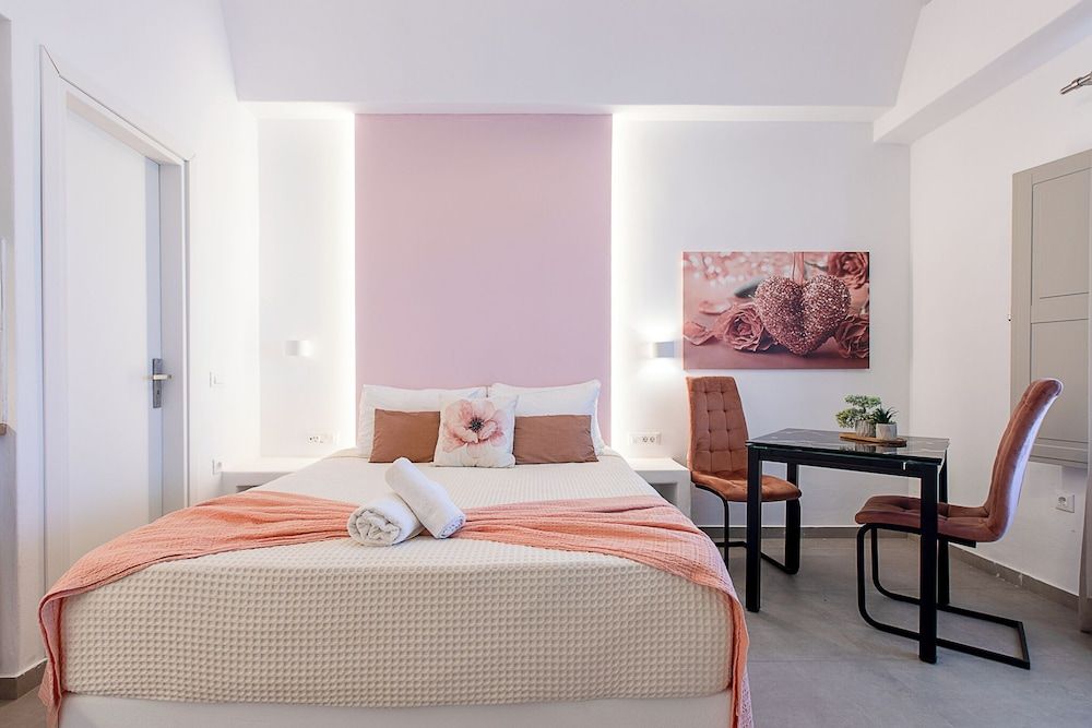 Honeymoon Studio Suite