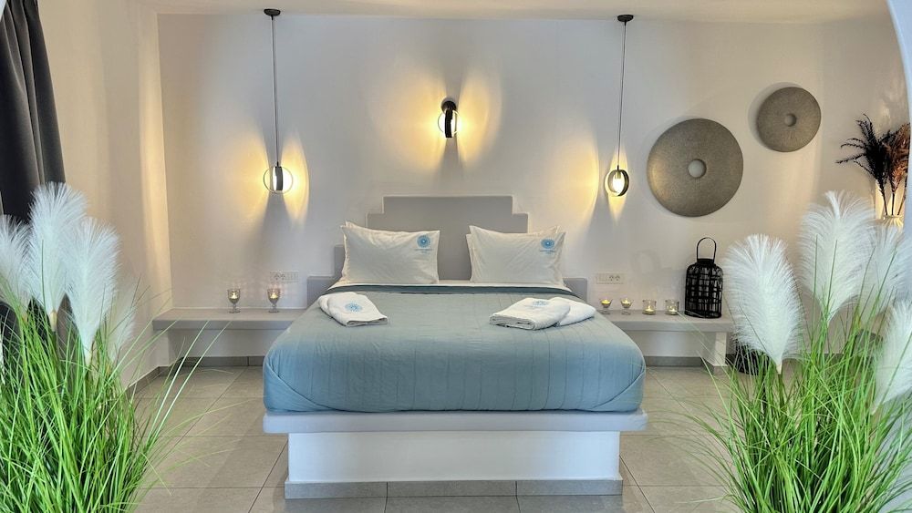 Suite with outdoor hot tub