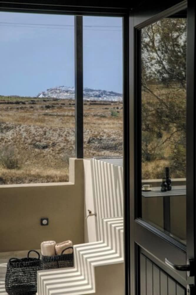 Hidden Hills Loft Suite with Outdoor Hot Tub 3