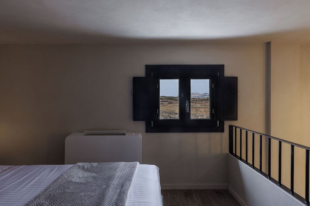 Hidden Hills Loft Suite with Outdoor Hot Tub 2