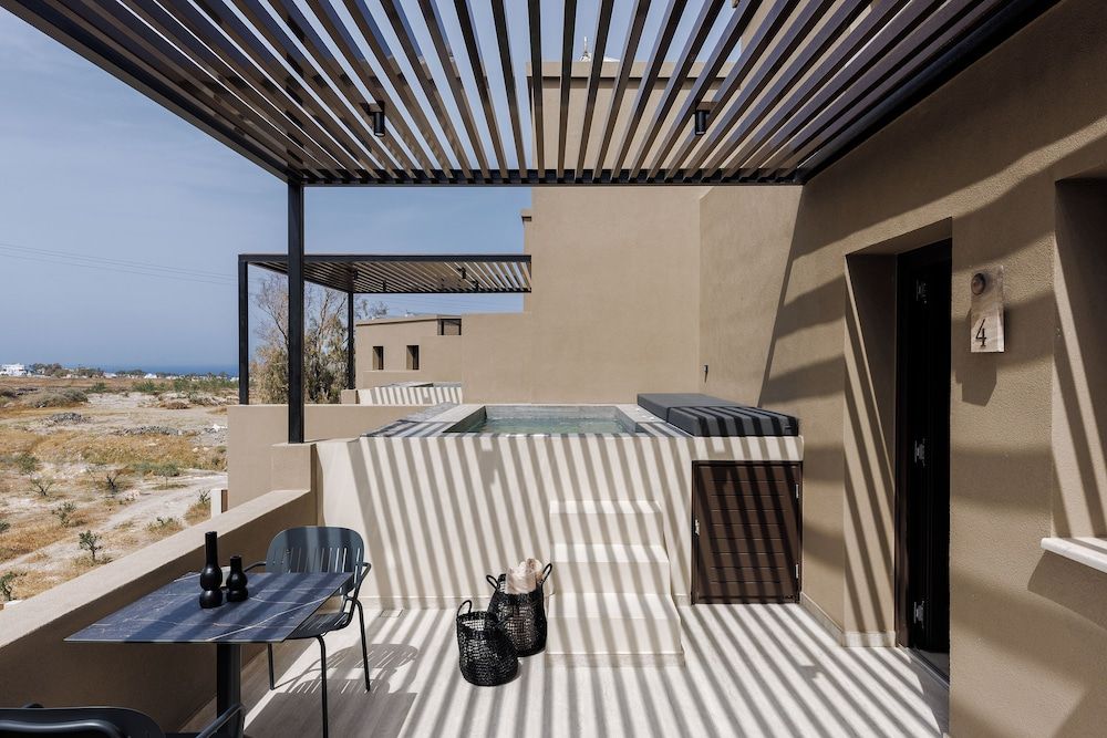 Hidden Hills Loft Suite with Outdoor Hot Tub 5