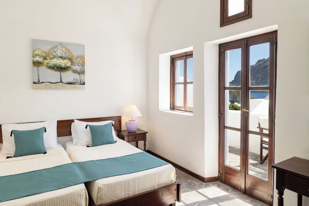 Nykteri Suite Sea & Mountain View