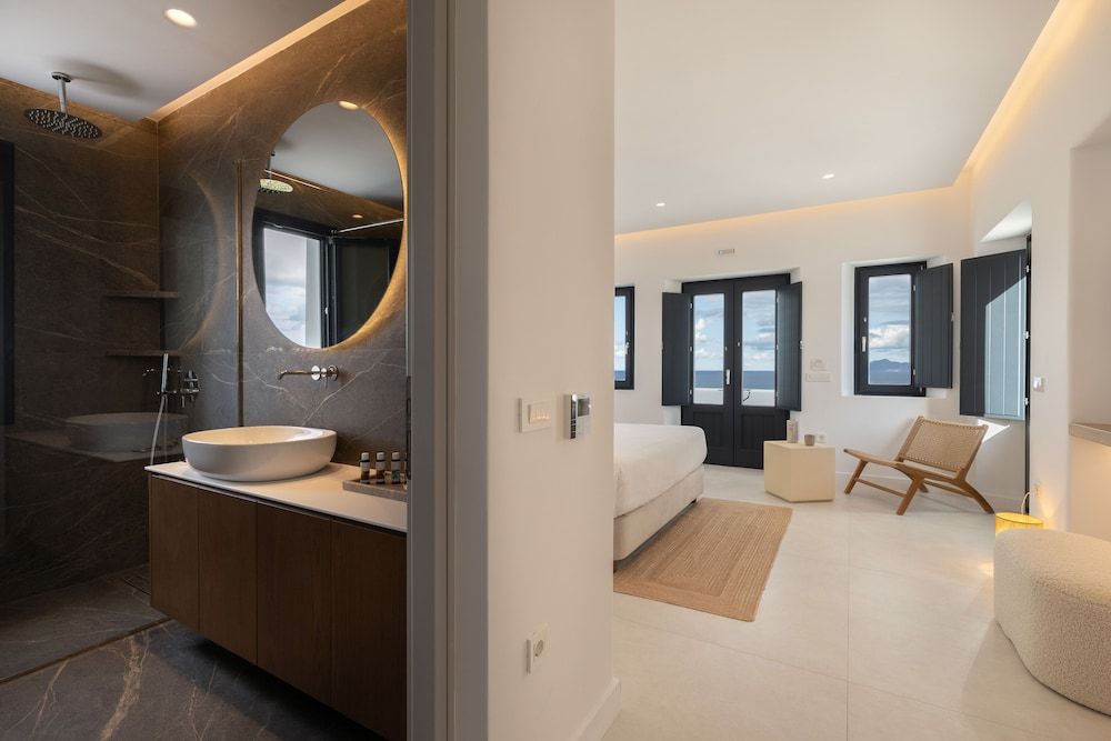 Deluxe Room with Sea View