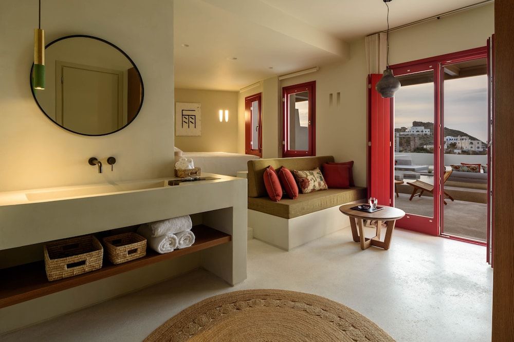Executive Suite, Private Pool