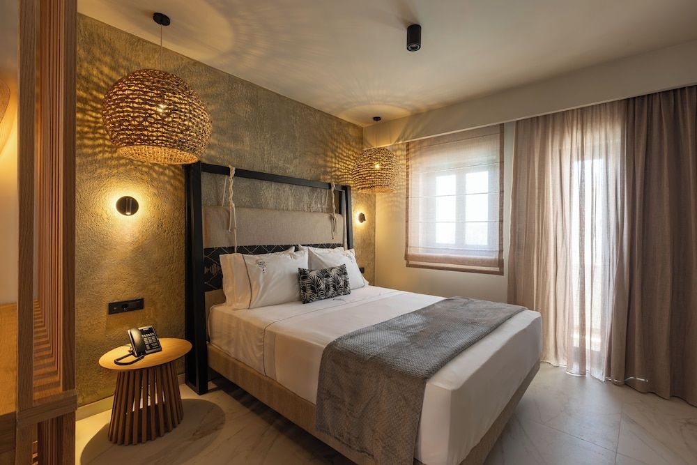 Premium Junior Suite with Indoor Jetted Tub