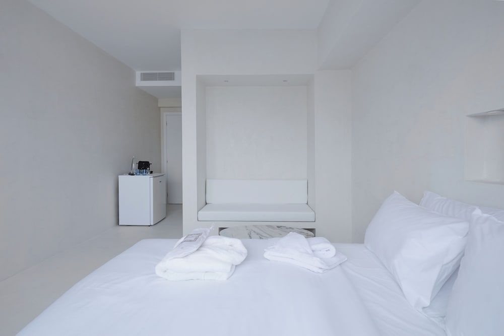 Suite with City View 3