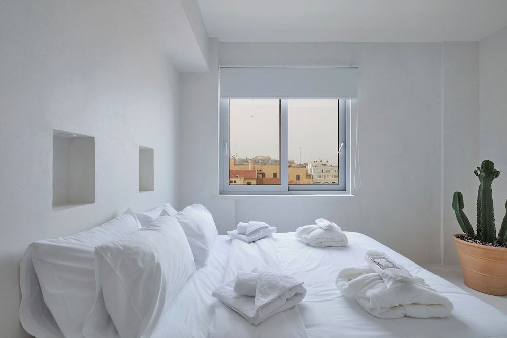 Suite with City View 10
