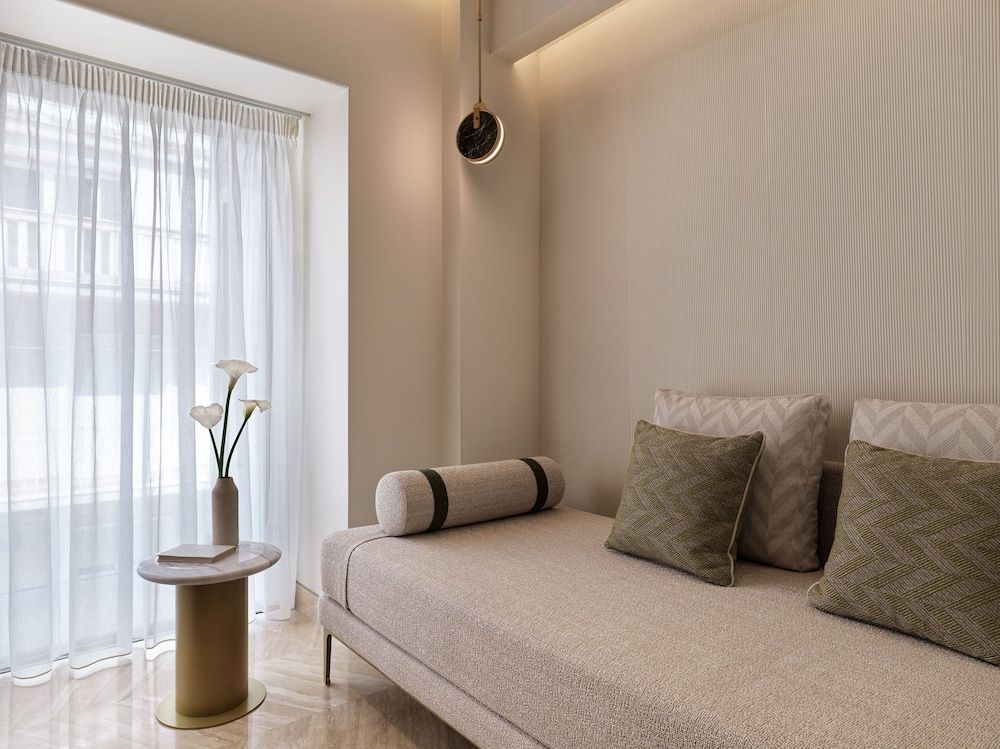 Anthology of Athens, a member of The Leading Hotels of the World Junior Suite with view to Aeropagitou Street 3