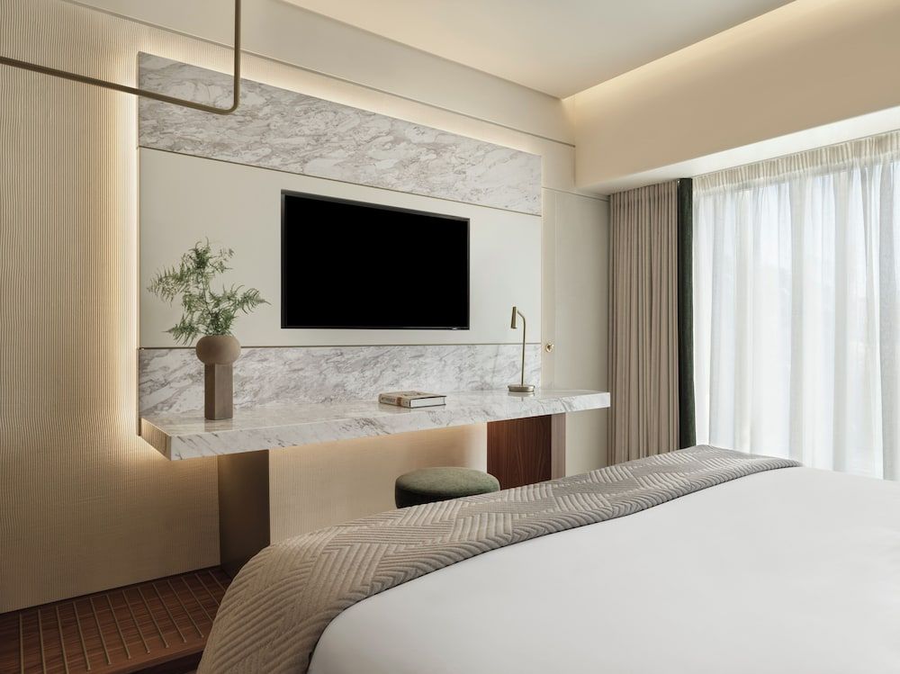 Deluxe Double Room with view to Temple of Olympian Zeus