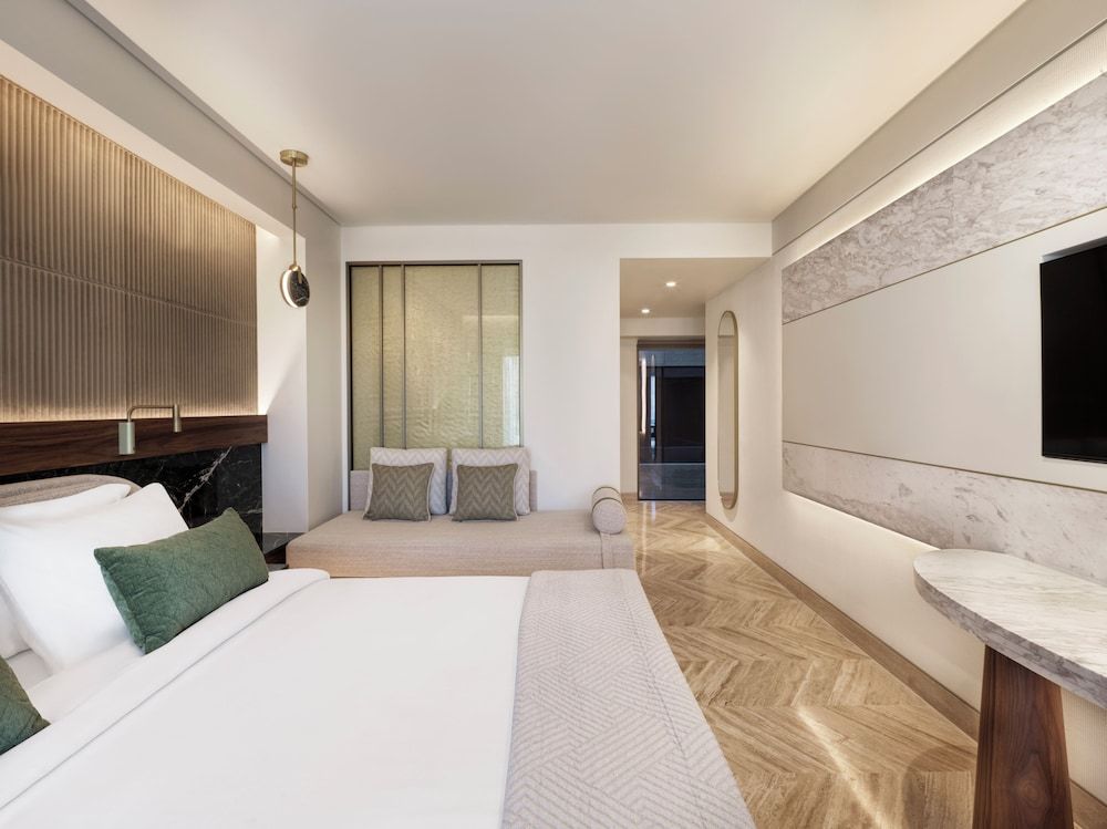 Executive Double Room with view to Temple of Olympian Zeus