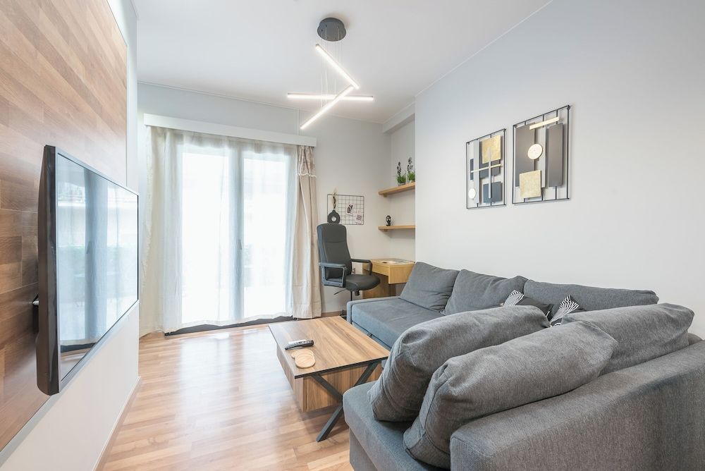 Newly Renovated Loft by Cloudkeys Comfort Apartment, City View 15