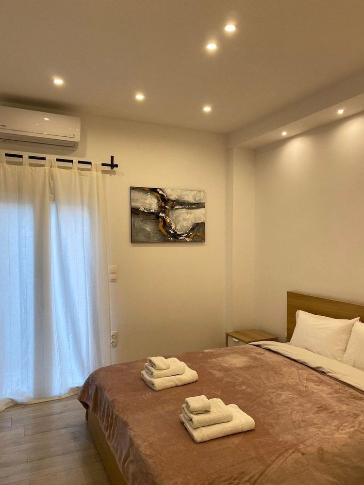 Elysian Apartment - At067