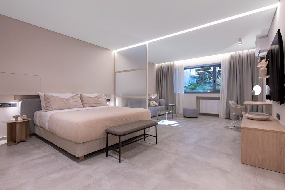 Luxury Studio, Garden View