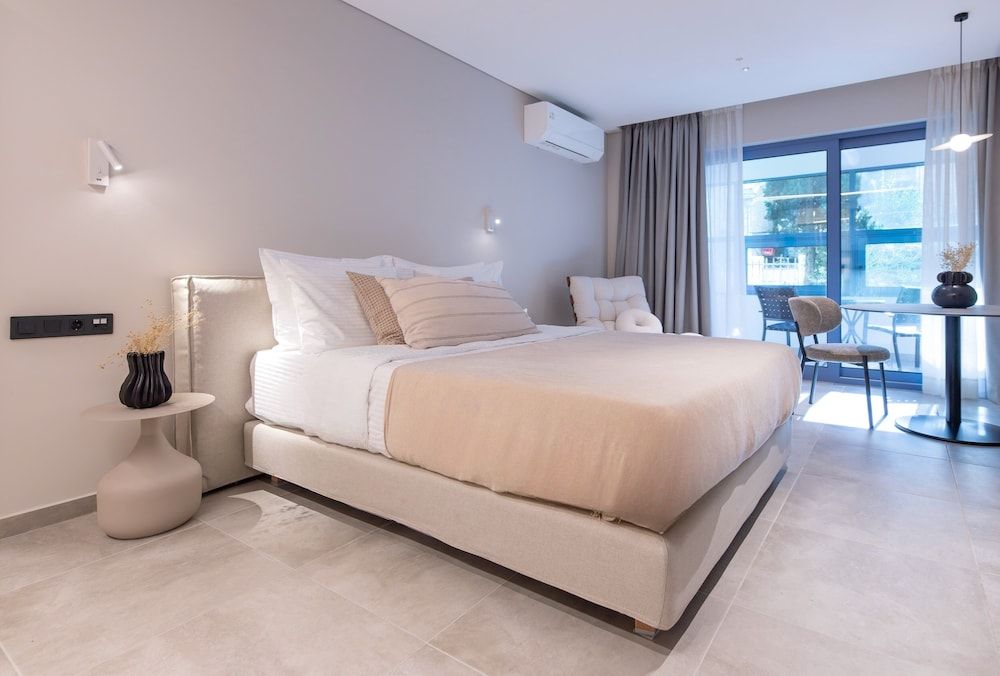 Luxury Studio, City View