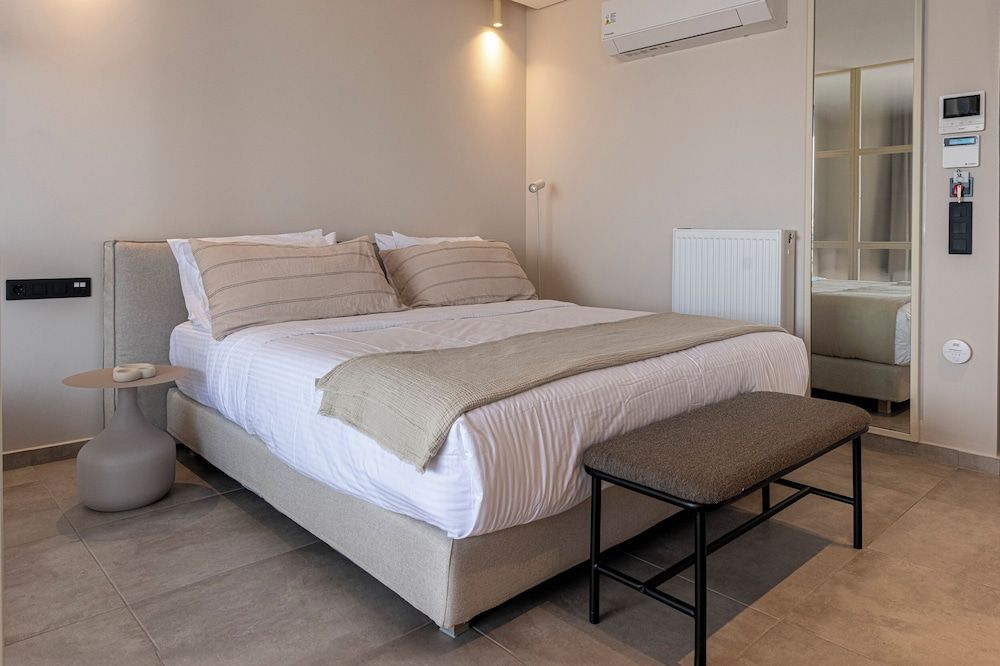 Luxury Studio, City View