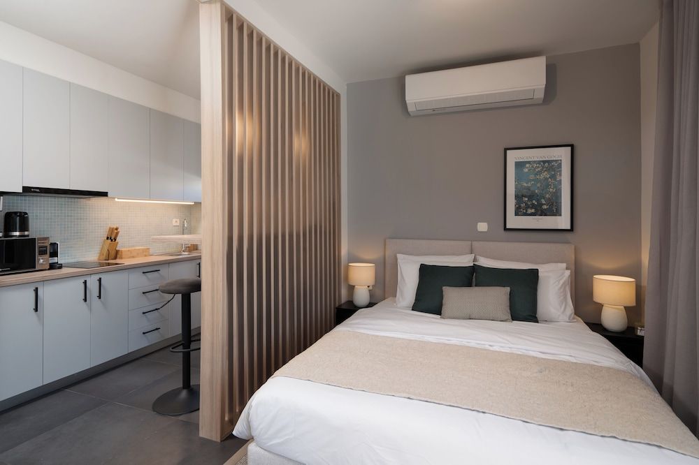 Deluxe Studio, City View