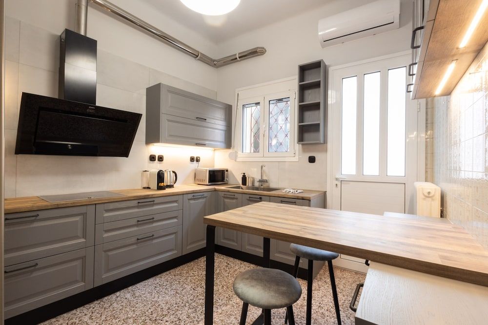Acropolis View 3-bdrm With Rooftop Garden Jacuzzi