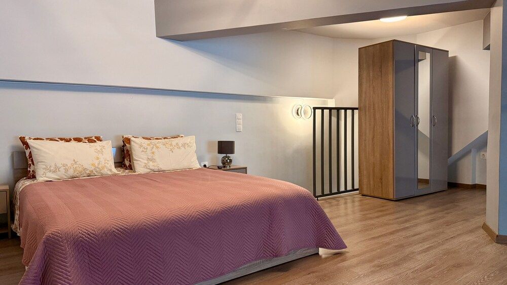 Thissio Luxury Apartment